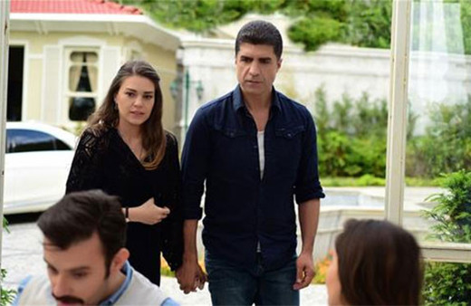 İstanbullu Gelin dizisinden aşk çıktı Esma Sultan buna delirecek!