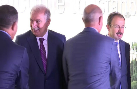 Mevlüt Uysal görevi devraldı