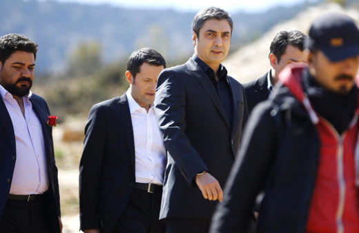 Müjdeyi Necati Şaşmaz verdi! 'Kurtlar Vadisi' geri dönüyor