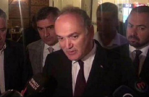 Muhtar Bakan Özlü'yü kızdırınca...