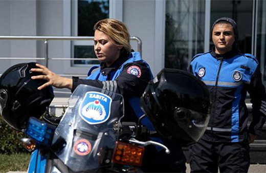 İstanbul caddelerinde bir ilk: Göreve başladılar!