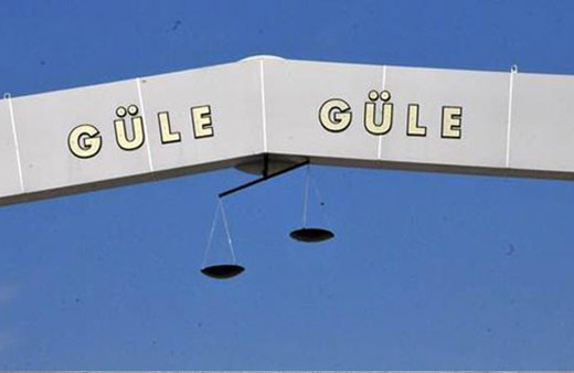 Belediye başkanına bozuk terazili protesto