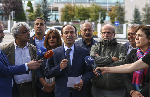 HDP'lilerden tutuklu vekiller için itiraz