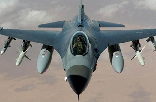 ABD'ye büyük şok: Savaş uçağı düştü!