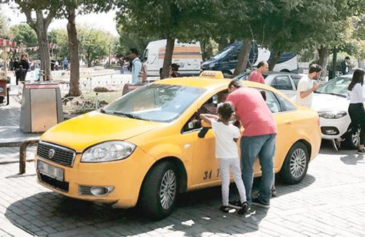 İstanbul'da taksicilerden çıldırtan bir hareket daha