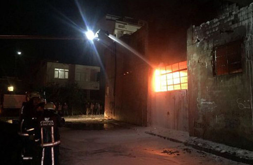 Arnavutköy'de bir fabrikada yangın çıktı!