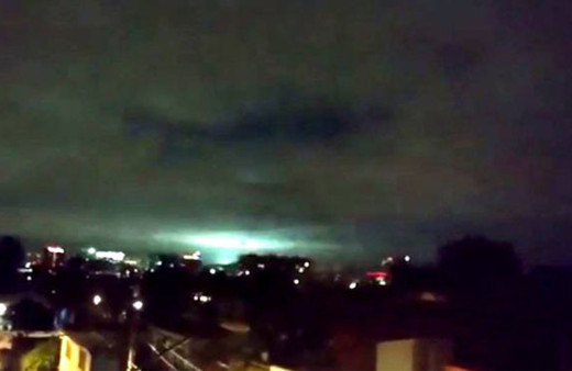 Meksika depreminde gökyüzünde beliren gizemli ışıkların sırrı ne?