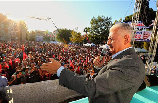 Başbakan Yıldırım, töreni terk eden Kocaoğlu'na kürsüden cevap verdi