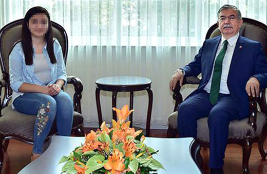 Nuriye ilk kez konuştu 2 saat uykuyla tıp fakültesini kazandığını iddia etmişti