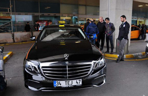 Havalimanında gören şaştı kaldı! Taksimetre bakın kaç yazıyor