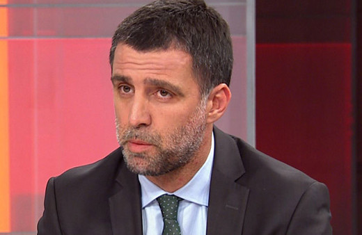 Hakan Şükür vekillik haklarından yararlanıyor mu?