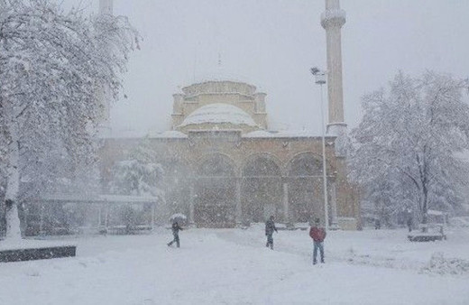 Düzce'de pazartesi okullar tatil mi valiliğin 15 Ocak kararı