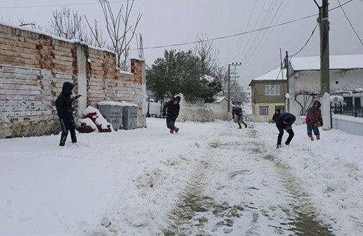 Ardahan'da pazartesi okullar tatil mi valiliğin 15 Ocak kararı