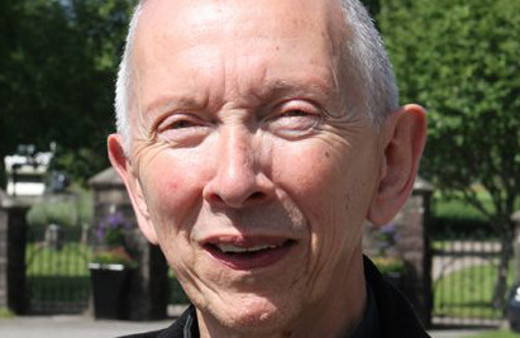 30 yıllık papaz adını Ahmet olarak değiştirdi