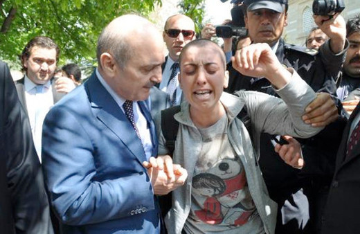 Erdoğan Bayraktar'a 'dilenci değilim' diyen Dilek'ten acı haber