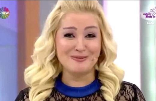 Zahide Yetiş gözyaşları içinde  büyük sürprizi verdi 