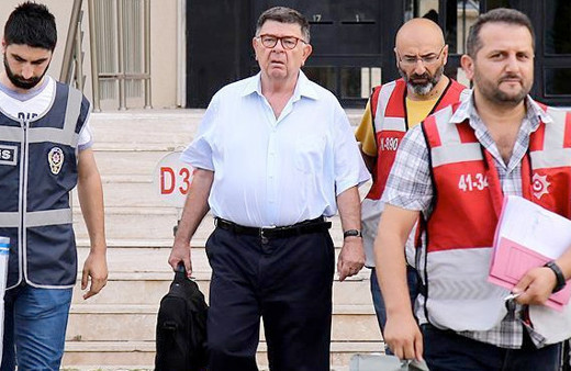 Mahkemeden Şahin Alpay için yeni karar