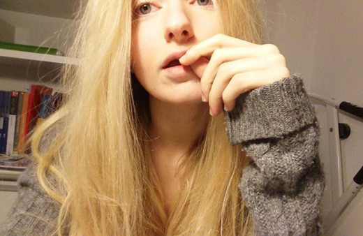 Ailesi için bekaretini satılığa çıkardı! Paraya kıyan alır yazdı