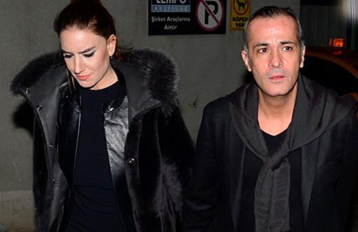 Bekarlık dönemini noktaladı! Yeni sevgilisiyle ilk kez el ele