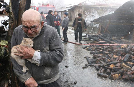 Sobayı tutuştururken evini yakan Ali Meşe dünya basınında!