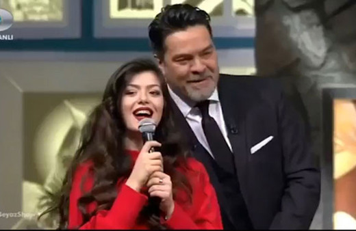 Korktun mu? videosu ile fenomen olmuştu Beyaz Show'a katıldı