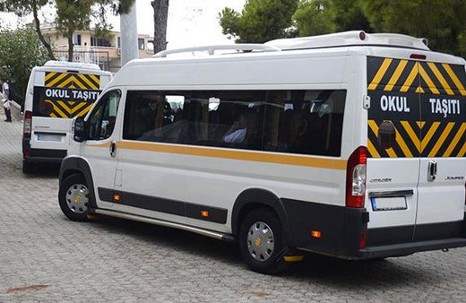 MEB'den okul servislerine 15 dakika kuralı