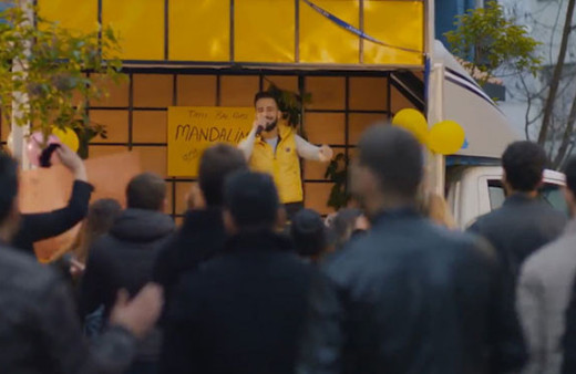 Pazarcılıktan şarkıcılığa... Klibi 1,5 milyonun üzerinde izlendi