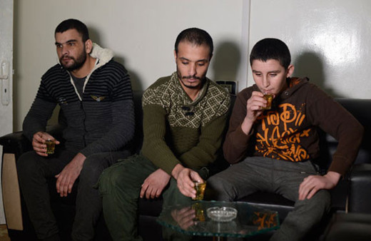 PKK/YPG'liler teslim olmaya başladı! İşte o görüntüler...