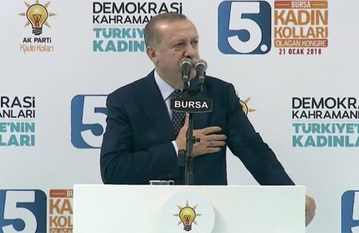 Erdoğan'dan salonu ayağa kaldıran şiir