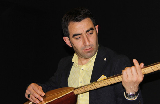  ‘Bizim Rabiamız var’ türküsünü Afrin'deki Mehmetçik için okudu