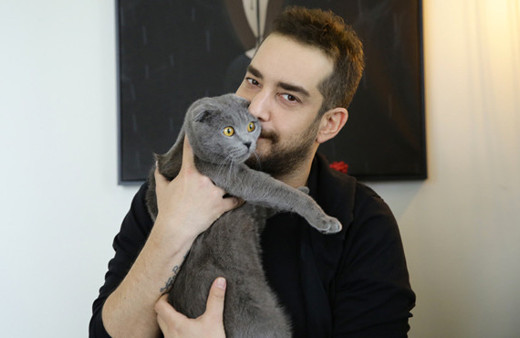 Enis Arıkan kimdir Ezgi Mola ile sevgili mi?