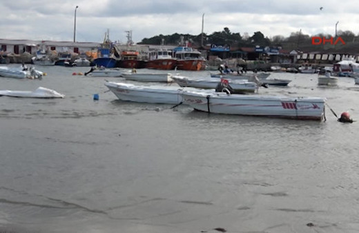 Tekirdağ'da deniz çekildi, tekneler karaya oturdu