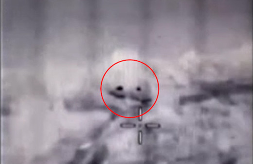 Mevzideki teröristlerin kafasına inen bomba kamerada!