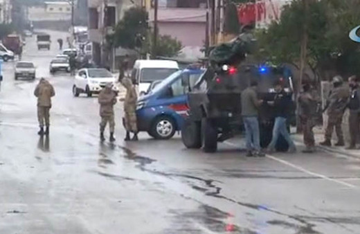 Reyhanlı'da boş pazar yerine roket düştü