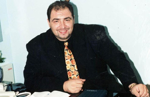 Dikkat yine çarpacak! Ünlü dolandırıcı bakın nerede ortaya çıktı!