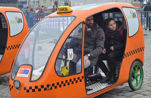 Türkiye'de bir ilk: Elektrikli bisiklet taksiler