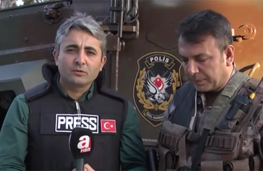 CHP'li Öztürk Yılmaz kendini 'muhasebeci' olarak tanıtmış!