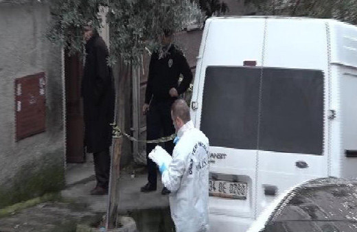 Beyoğlu'nda bir polis evinde ölü bulundu