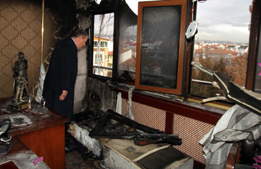 BBP lideri Destici patlamanın yaşandığı makam odasında