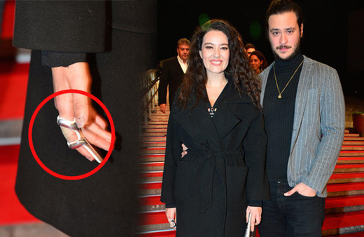 Pelin Akil'in parmağına ne oldu? dikkat çeken detay