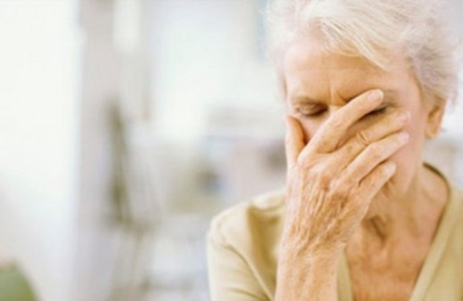 Demans hastalığı nedir belirtileri neler tedavisi var mı?