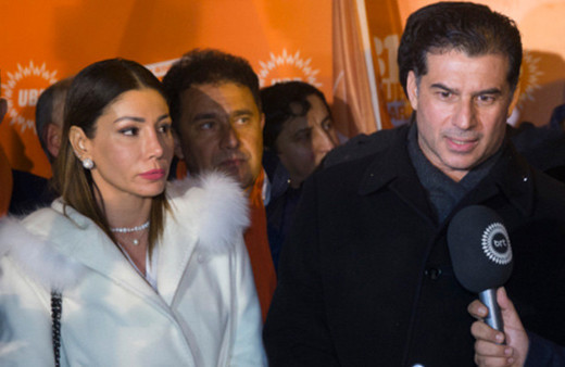 Çapkın KKTC Başbakanı yasak aşkıyla muradına erdi!