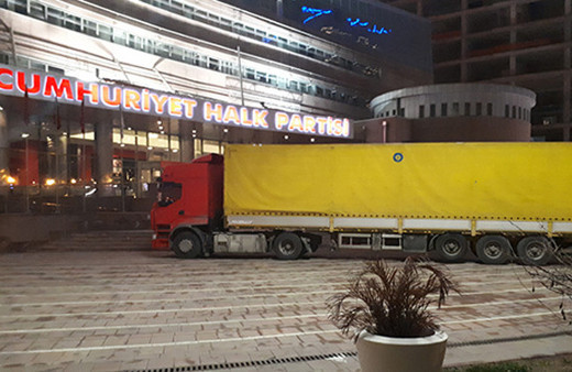 TIR'la İstanbul’dan yola çıkan CHP’li vekiller Ankara’ya ulaştı