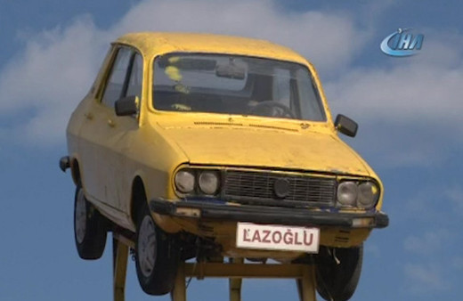  Gören 'uçan araba' sanıyor