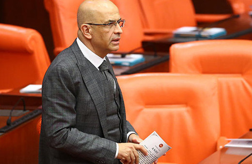 CHP İstanbul Milletvekili Enis Berberoğlu yemin etti