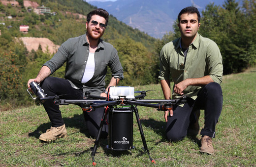 Geliştirdikleri 'Ecodrone' ile tohum ekmek hiç bu kadar kolay olmamıştı