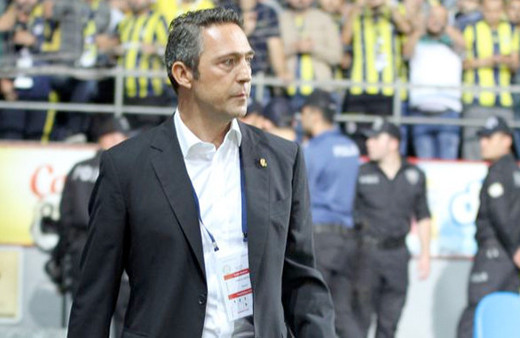 Ali Koç ihaneti açıkladı! Fenerbahçe'nin soyunma odasına halı serip... 