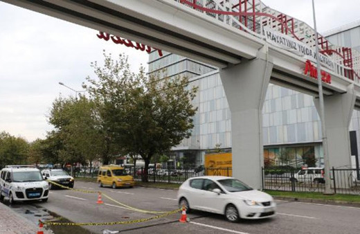 Samsun'da üst geçitten atlayan kişi ağır yaralandı