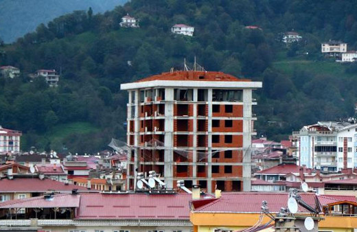 Artvin'de yüksek katlı binalara tepki yağıyor!
