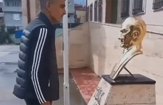 Atatürk’e hakaret eden video paylaştı: Vatandaşlar isyan etti!